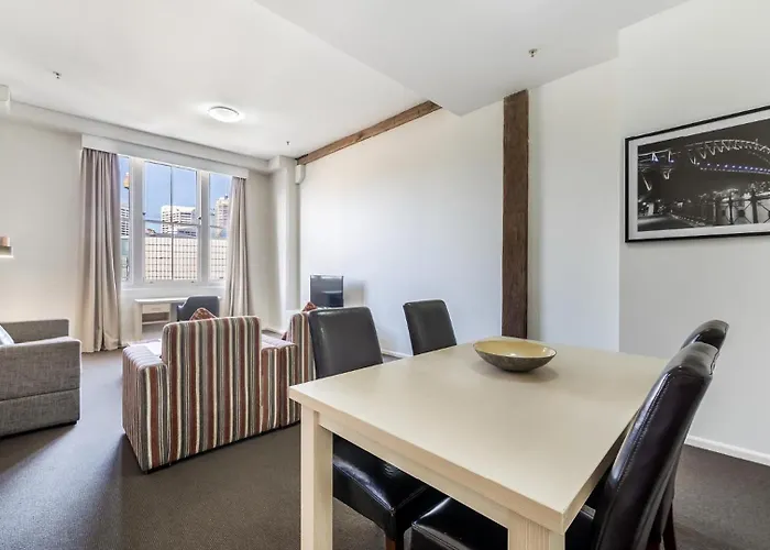 Oaks Sydney Goldsbrough Suites